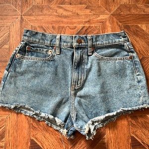 High-waisted cut-off PINK jean shorts size 4. Brand new with tags!